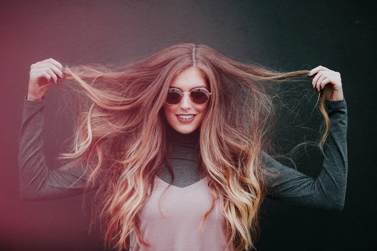 10 melhores tonalizantes para cabelo branco que garantem cobertura e brilho intensos