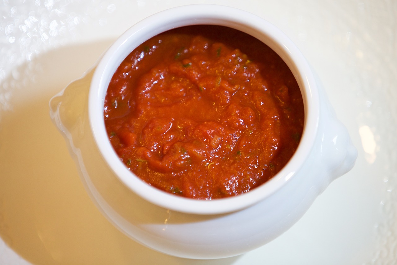 Nutricionista ensina: Como escolher o molho de tomate ideal