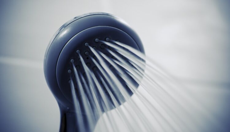 10 melhores progressivas de chuveiro para quem quer alisar sem esforço e sem sair de casa