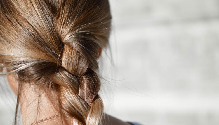 Cor de cabelo clara: os 10 tons queridinhos de quem quer iluminar o visual